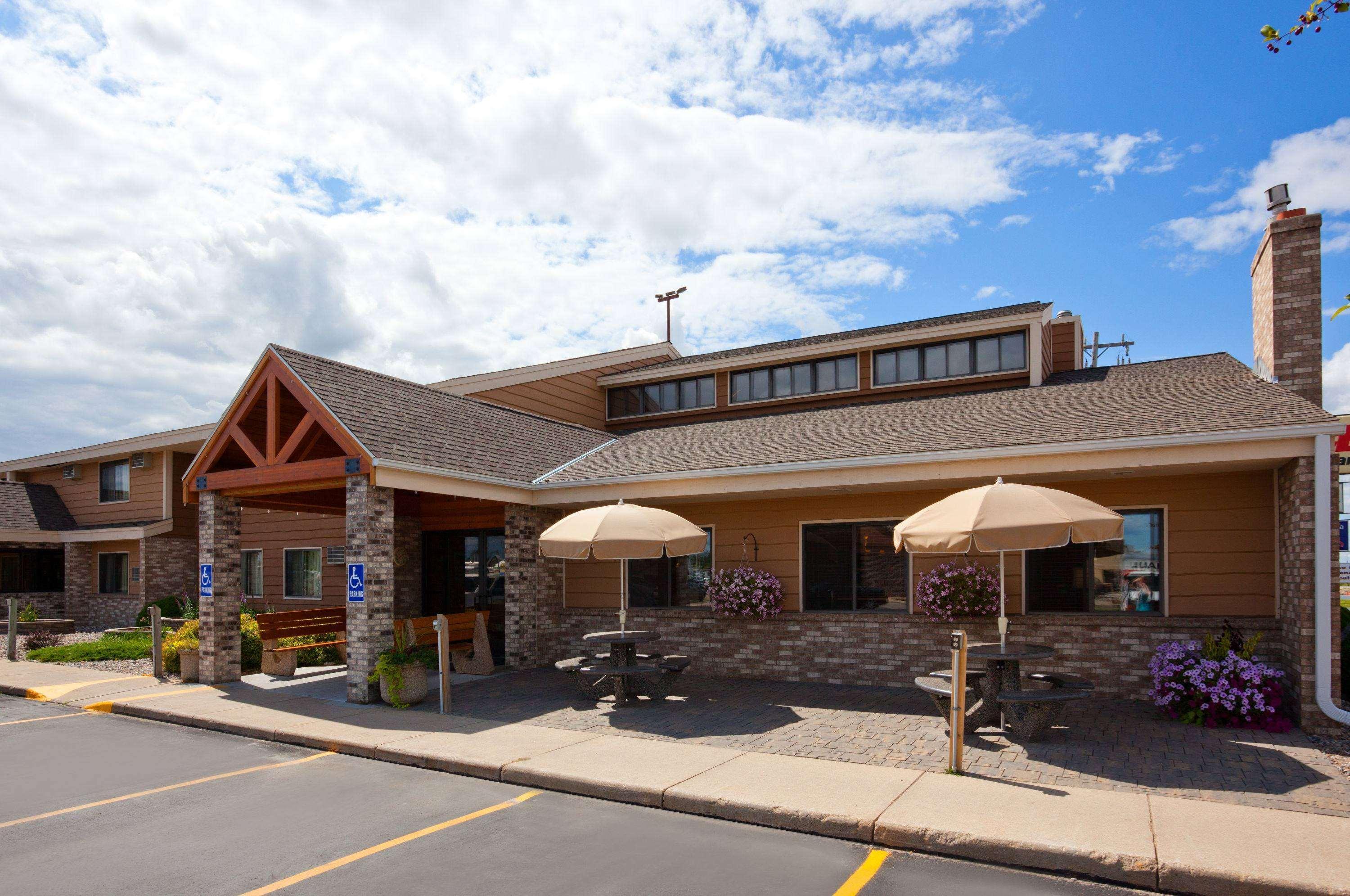 Americinn By Wyndham Roseau Exterior foto